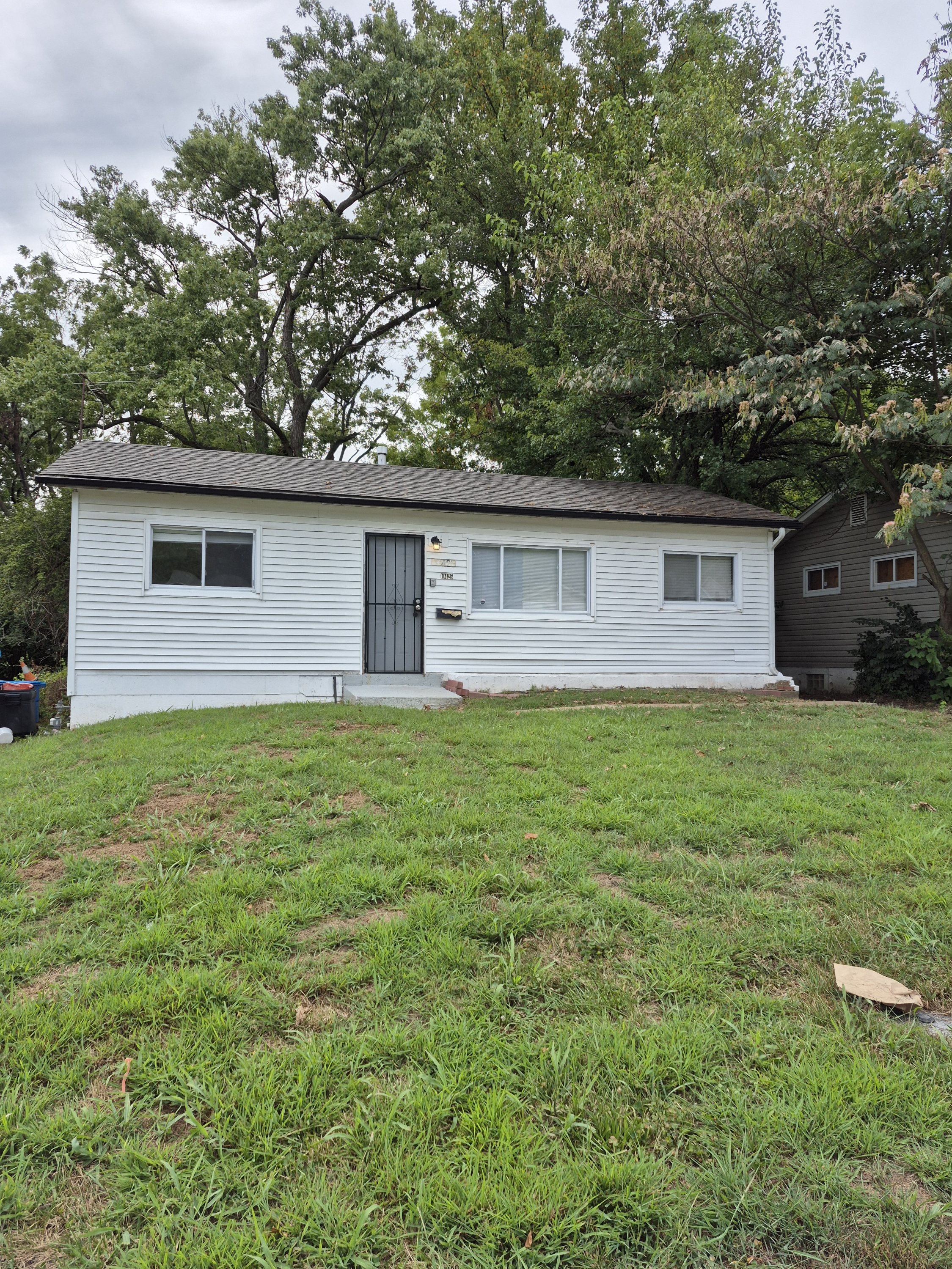 10425 Earl Dr